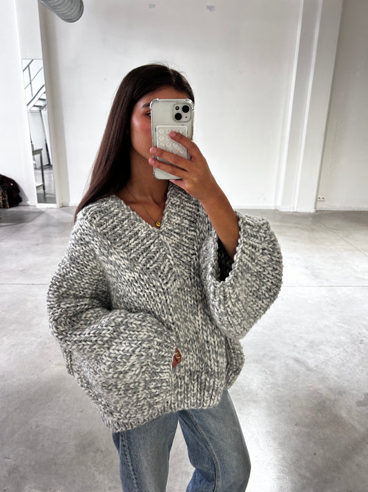 CHUNKY V NECK JUMPER - ARCHIVE