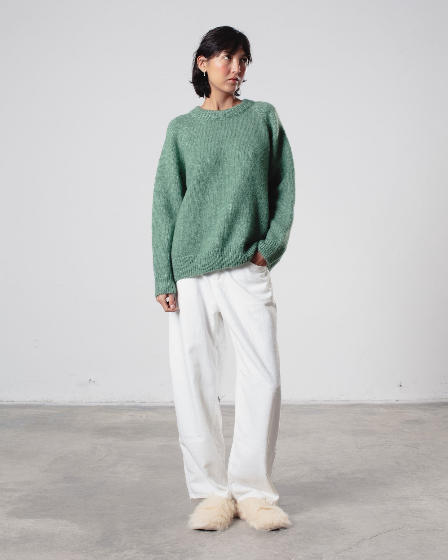 NINA CREW NECK