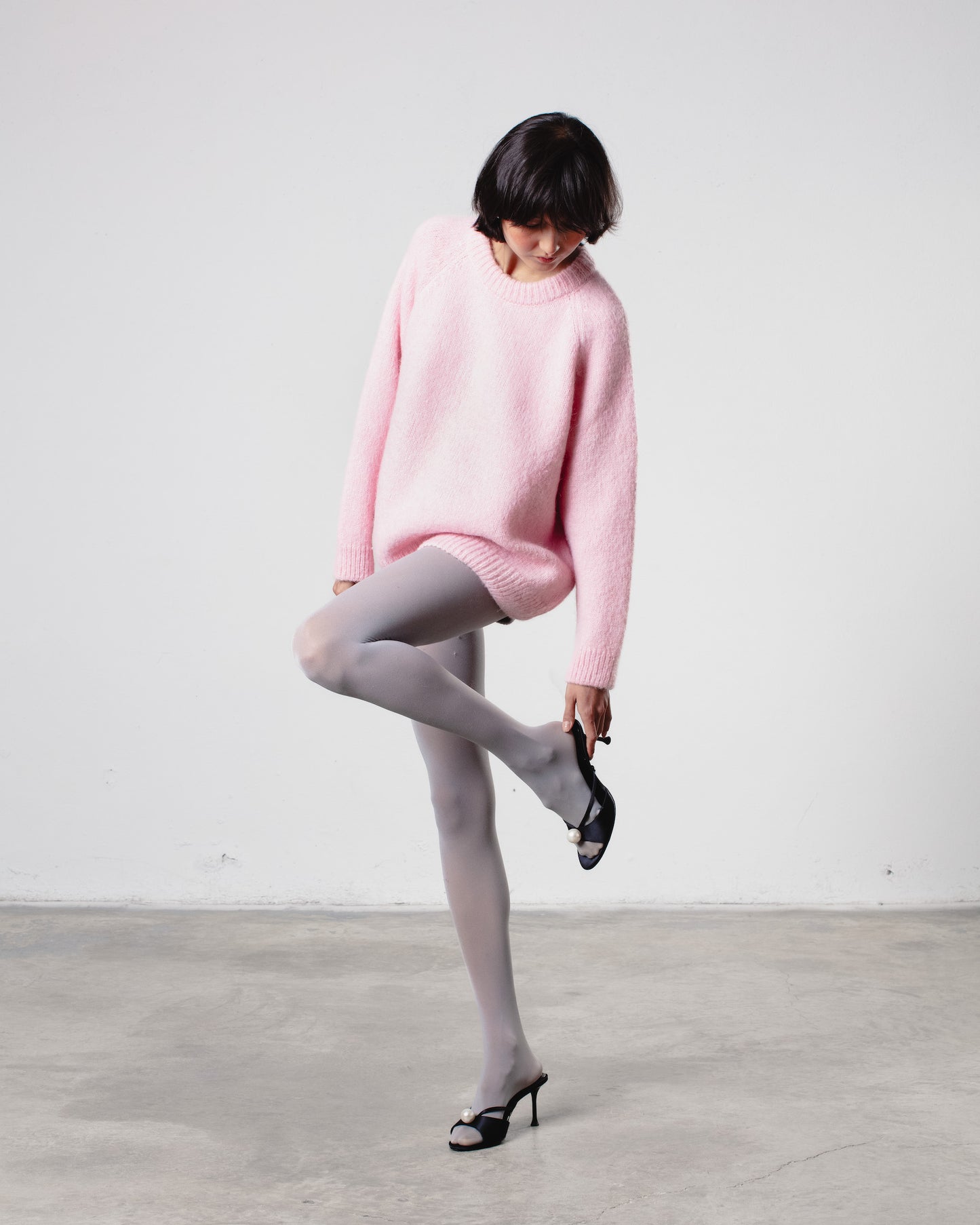 NINA CREW NECK