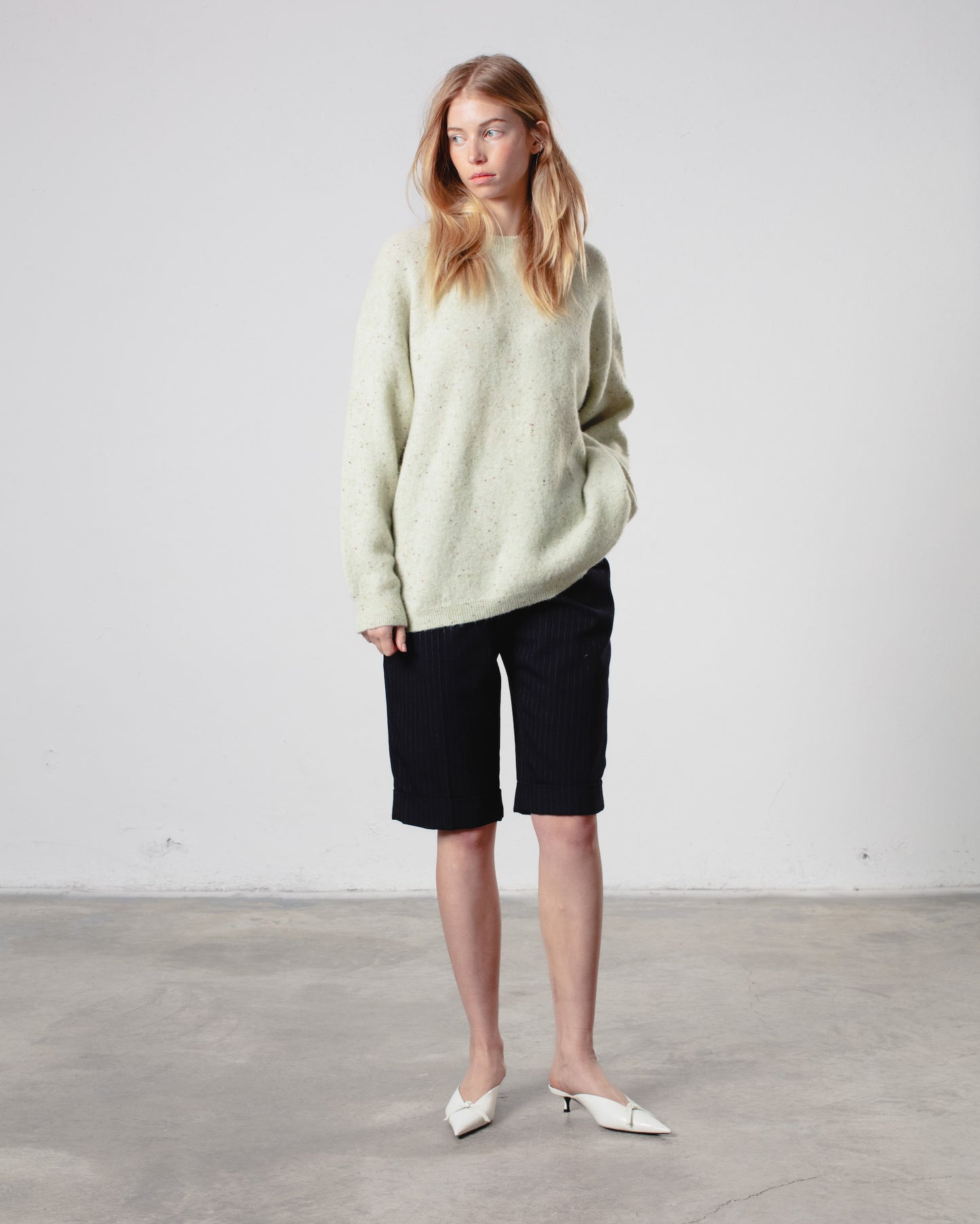 MEGAN CREWNECK