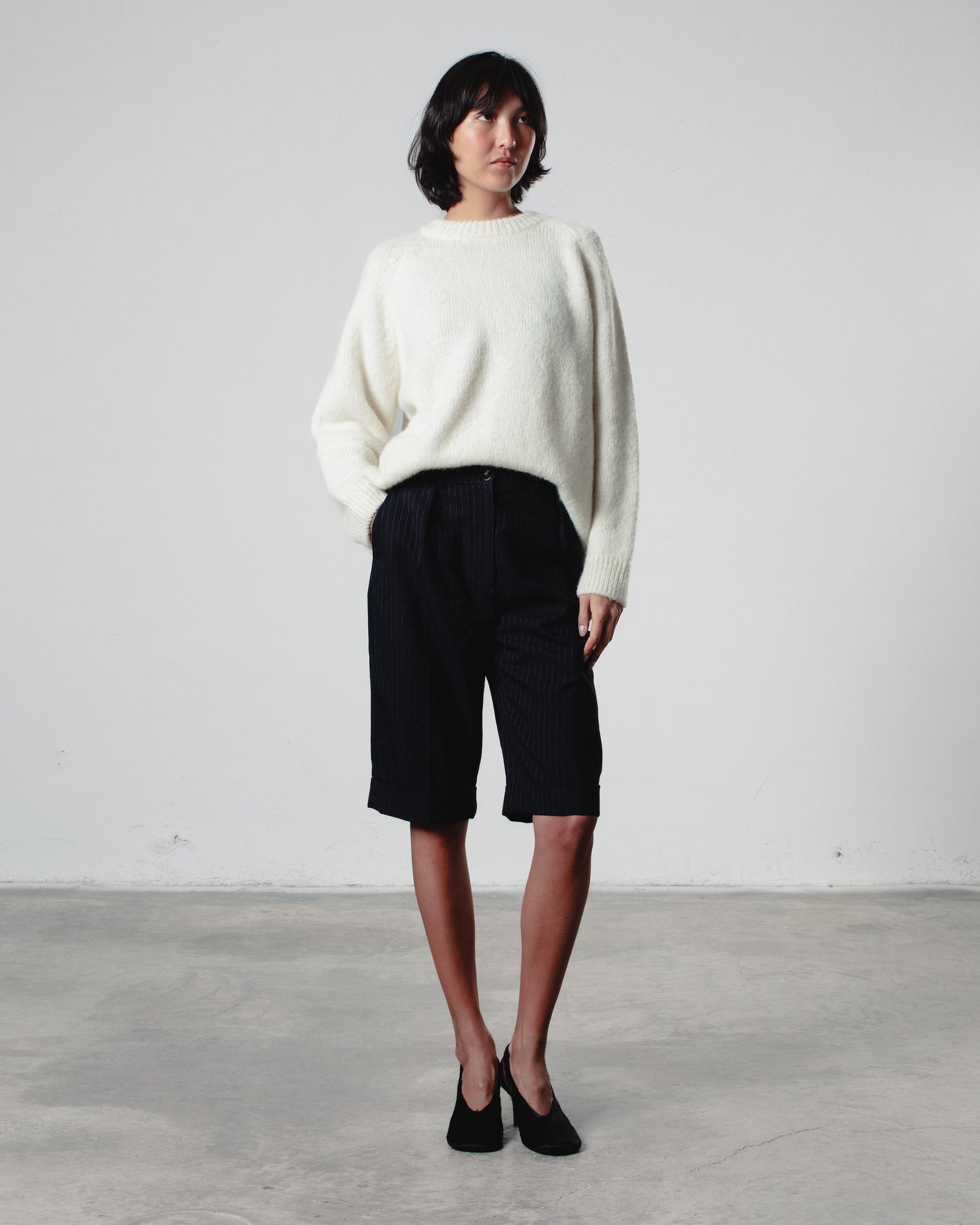 NINA CREW NECK