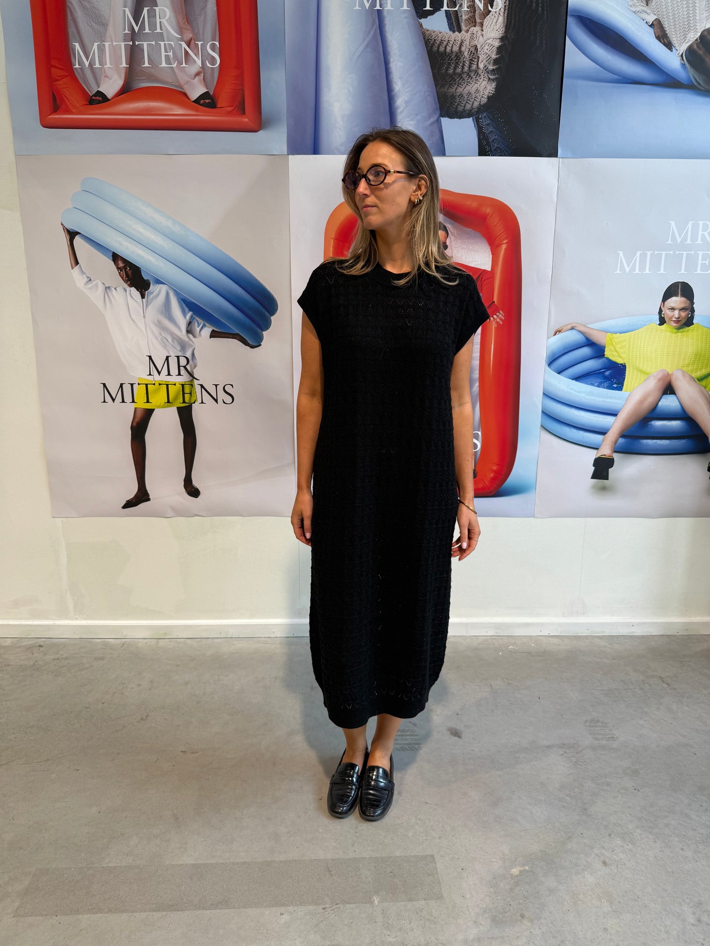 Sleeveless dress archive