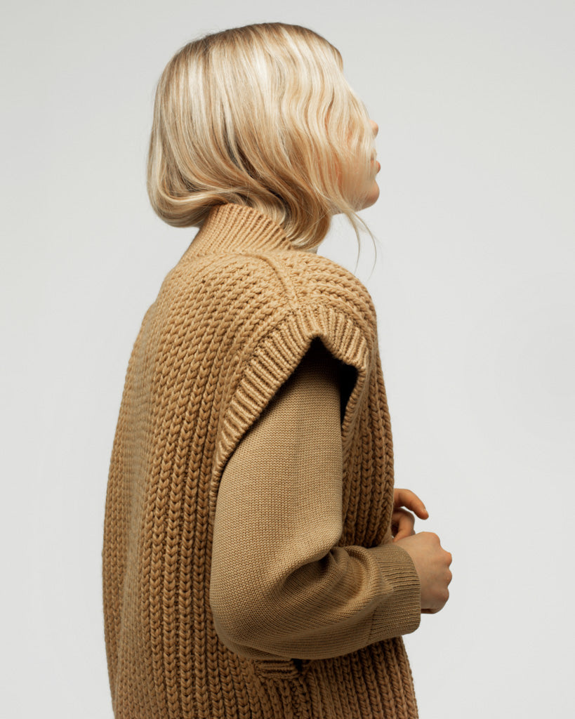 VEDA FISHERMAN VEST - ARCHIVE