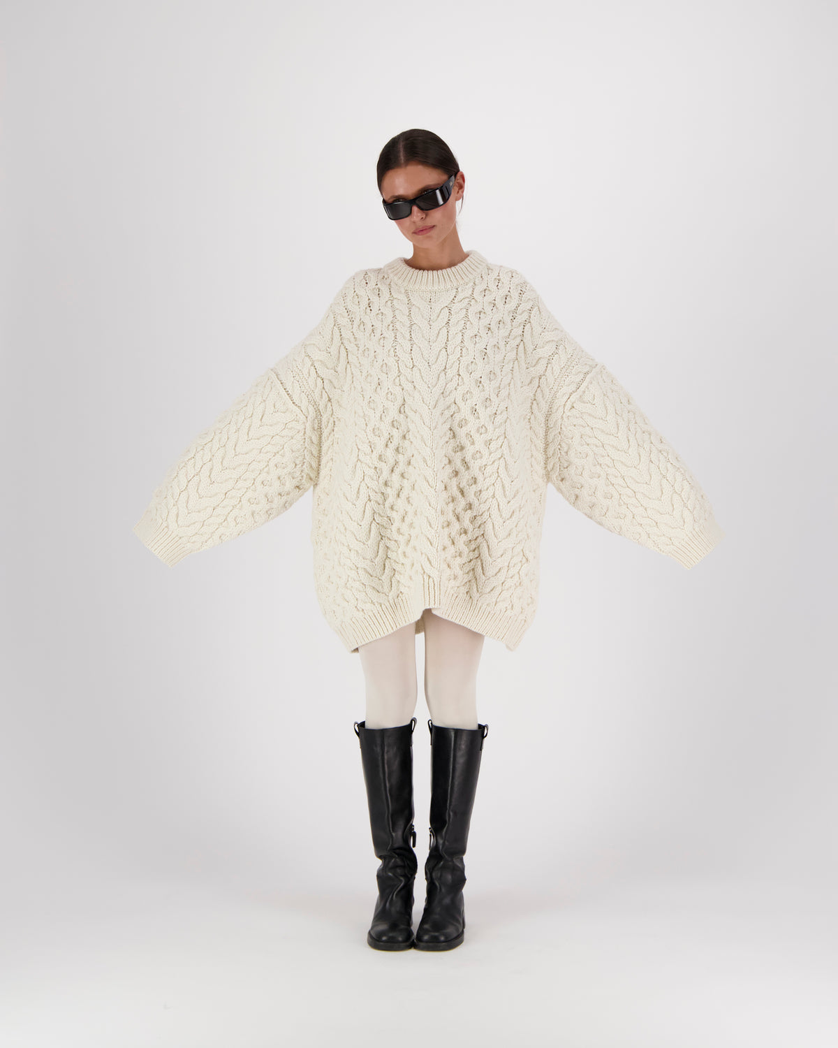 LARA LONG CABLES CREW NECK JUMPER